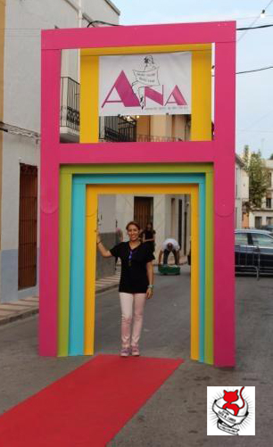 Ana Fira Gata al Carrer